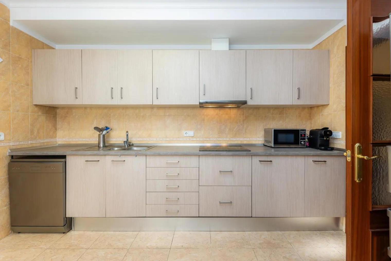 Sa Coromina & Sa Estany - 1 Min To And Restaurants Apartment